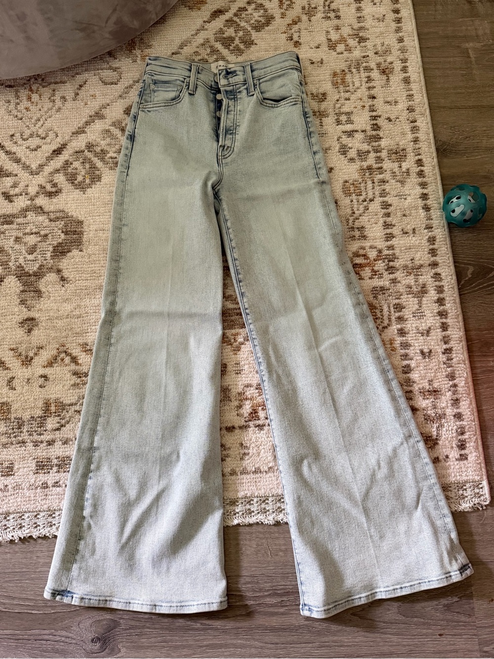 Frame Denim Light Blue Wide Leg High-Rise Jeans. Amazing quality. Worn once